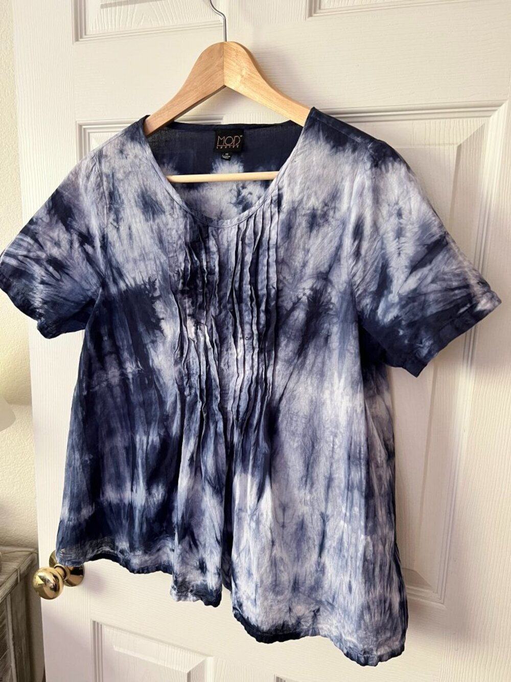 MOD Lusive 💚 Anthropologie Blue Tie Dye Cotton Pintuck Top M